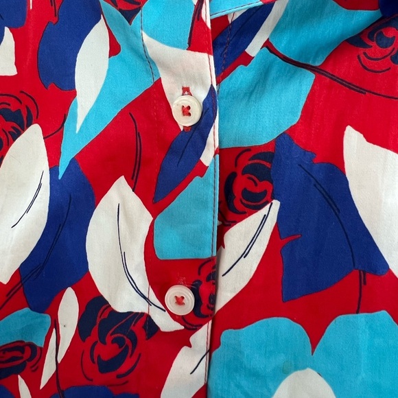 UntuckIt for her Cotton Button Front Faye Dress in Blue, Red, White Floral, 4 - Picture 9 of 14